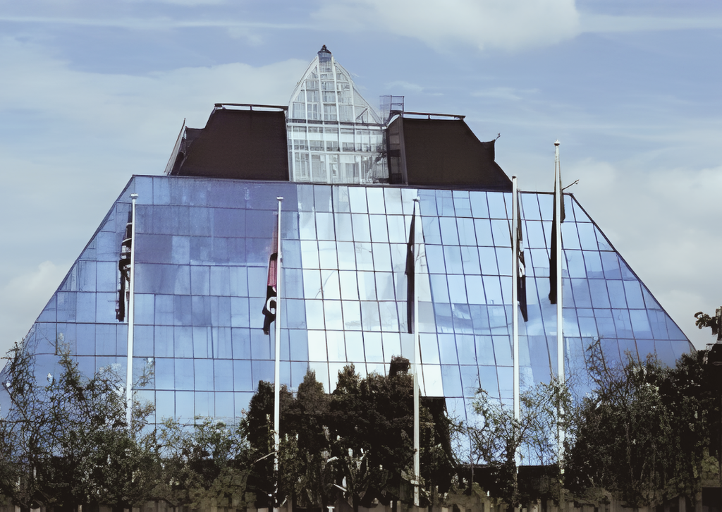 How To Choose The Right Flagpole Height For Your Building